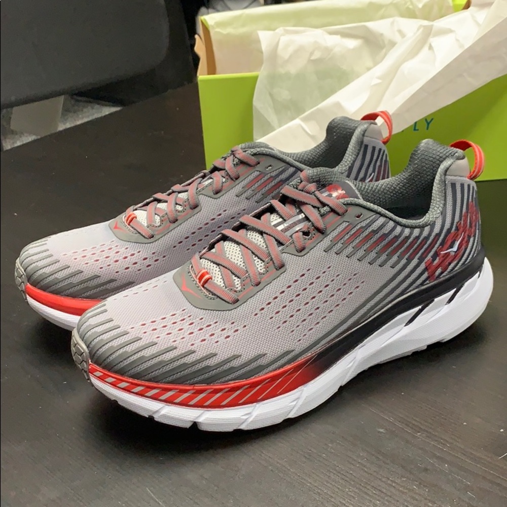 Hoka Clifton 5